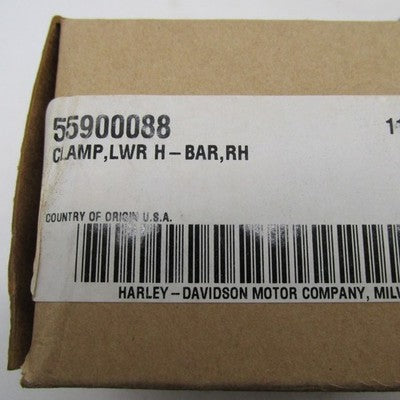 Harley-Davidson OEM NOS Right RH Lower Handlebar Riser Clamp Black 559