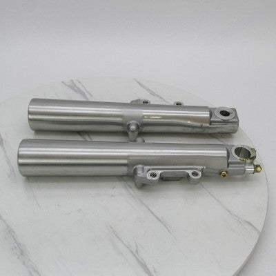 Pair of Harley Davidson OEM Lower Front Fork Sliders Showa 46537-02A 4
