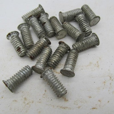 Lot of 17 Harley-Davidson Genuine OEM NOS XLH XLCH Studs 38008-72