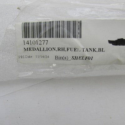 Harley-Davidson OEM NOS Right RH Fuel Tank Medallion Emblem, Black 141