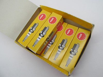 Lot of 7 NGK Spark Plugs 95897 MR7F