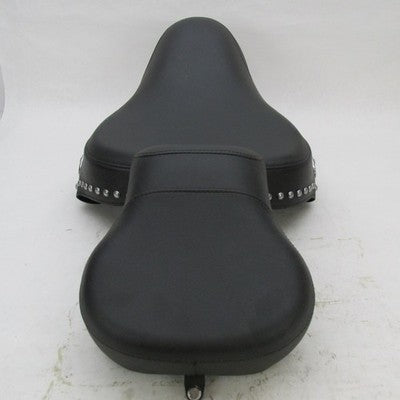 Harley OEM 00-06 Softail Heritage Classic Studded Seat Set 52506-00 52