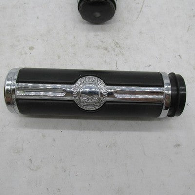 Pair of Harley OEM Willie G Skull Dual Throttle Handlebar Grips *1 Mis