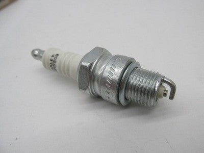 Harley Davidson NOS #4R5 Spark Plug 32338-04