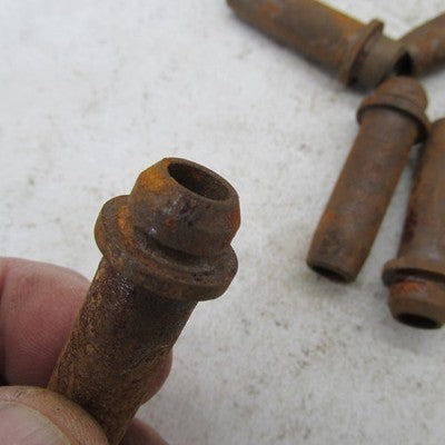 Large Mixed Lot of Triumph BSA Engine Exhaust Valves 68 0580