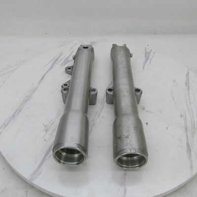 Harley Davidson Showa OEM Pair of Front Fork Slider 45917-86 (R) 45918