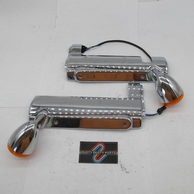 Pair of Harley Davidson OEM Tri Glide Front Turn Signals/ Nacelle Side