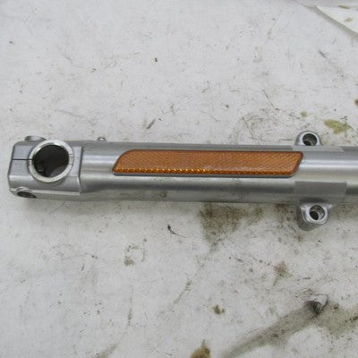 Harley Davidson Showa OEM Pair of Front Fork Slider 45947-04 (R) 45948
