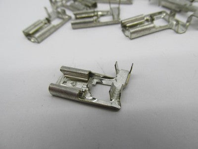 Lot of 16 Harley-Davidson NOS LH Female Spade Terminal Connector 9848