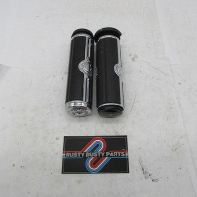 Pair of Harley OEM Willie G Skull Dual Throttle Handlebar Grips *1 Mis