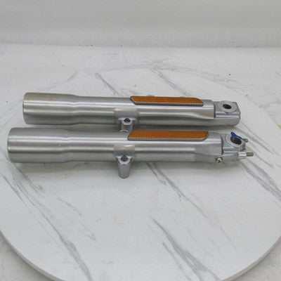Pair of Harley Genuine Lower Front Fork Sliders 00-06 Showa 45915-00 4