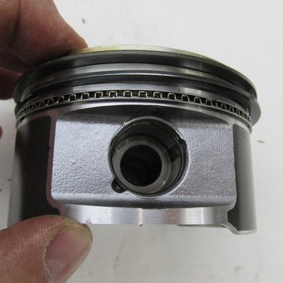 Pair of Harley-Davidson OEM 99-06 Twin Cam 88 Pistons 22095-99A