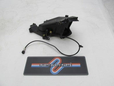 Harley-Davidson OEM 14-23 Road Glide Right Fairing Media Storage Box 7