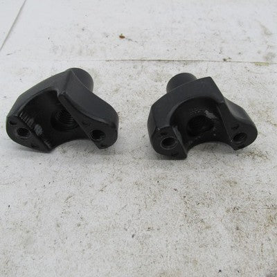 (1) Single Harley Genuine Right Side Handlebar Riser Tail Black 56117-