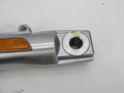 Harley Davidson OEM Showa Lower Left Fork Slider 46495-09 G5B3-10-L