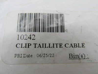 Lot of 8 Harley Davidson Genuine NOS Taillight Cable Clips 10242