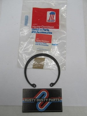One Signle Harley Davidson Genuine NOS Retaining Ring 11057