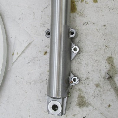 Harley Davidson Showa OEM Pair of Front Fork Slider 45917-86 (R) 45918
