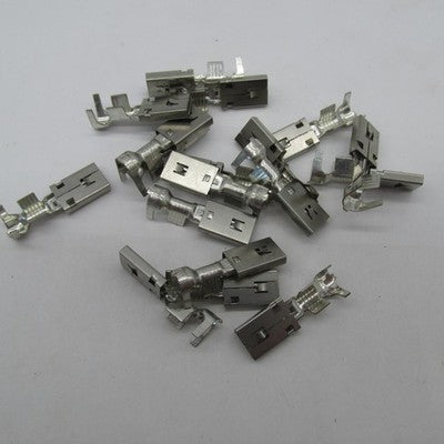 Lot of 18 Harley Davidson Genuine NOS Terminal Sockets 72085-02