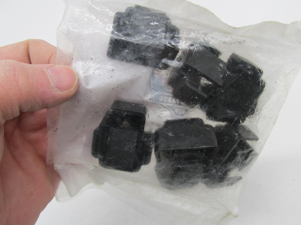 Lot of 10 Harley Davidson Genuine NOS Circuit Breaker Clips 9989A