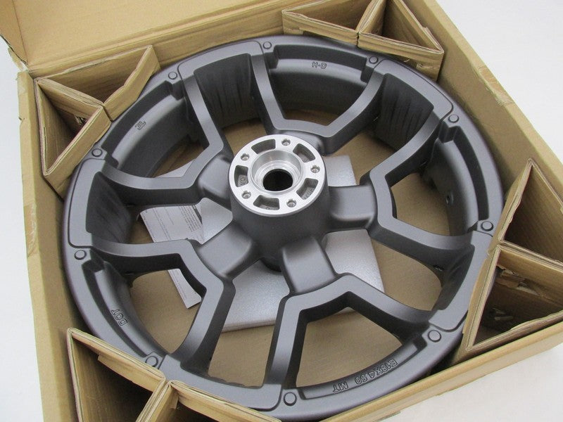 Harley Davidson Genuine NOS 18X4.5 5 Spoke Grey Seismic Front Wheel 43