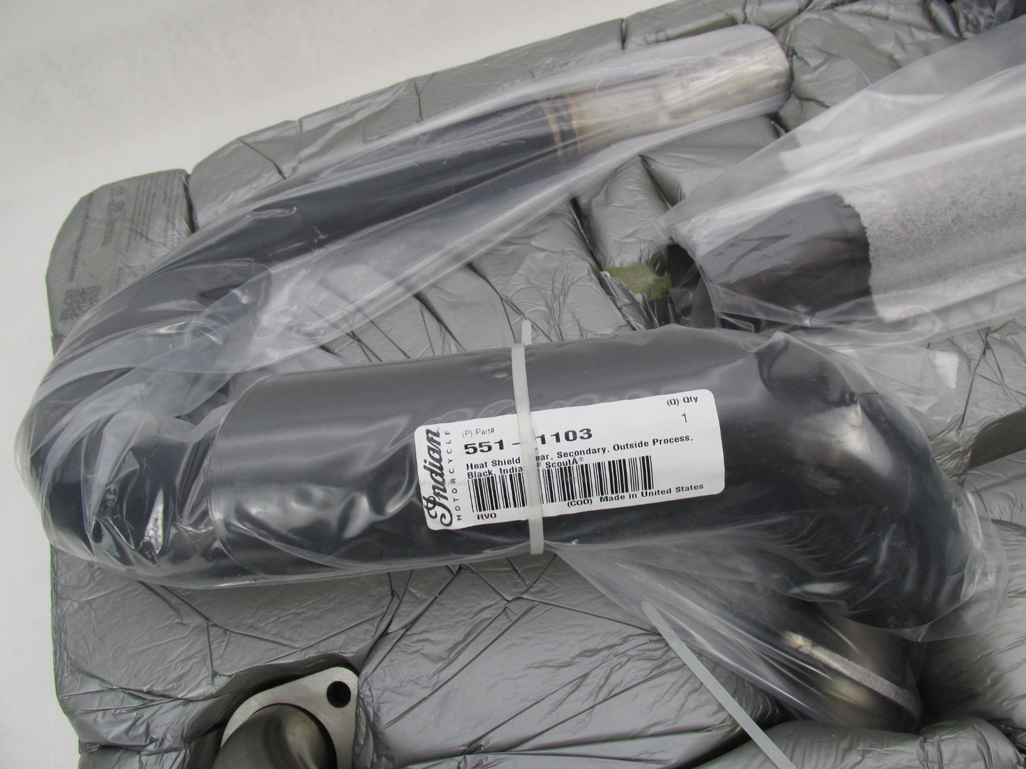 Indian Genuine OEM NOS Complete 2 into 1 Black Exhaust System 2884111-