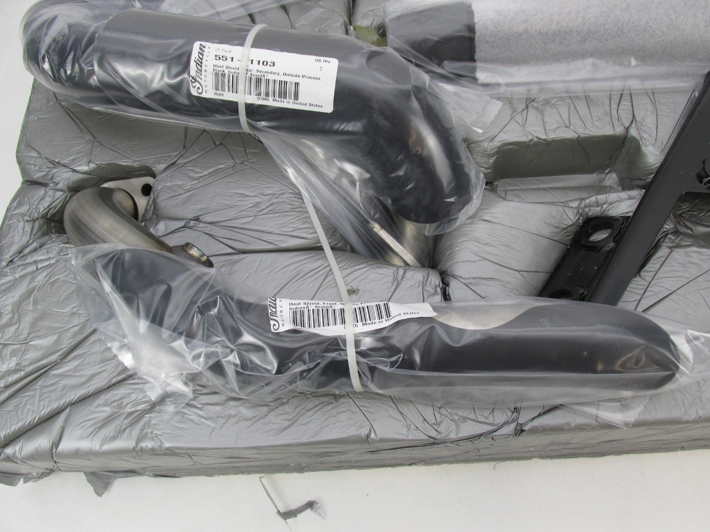 Indian Genuine OEM NOS Complete 2 into 1 Black Exhaust System 2884111-