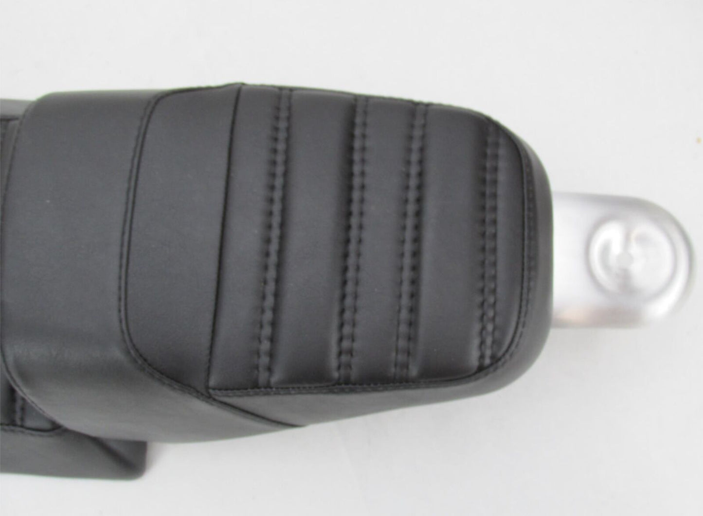 Harley-Davidson Genuine NOS Screamin Eagle 14+ Touring Black Drag Seat 52000452