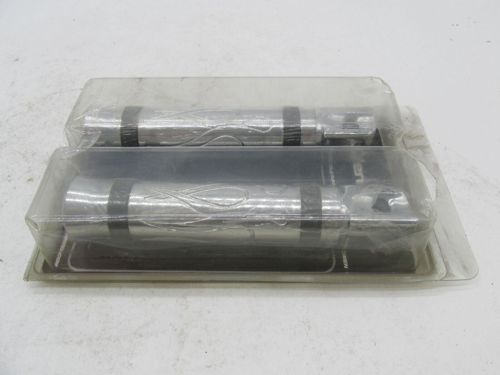 Set of Kawasaki & Suzuki Chrome FLMD Rear Foot Pegs 1620-0501 M-1078