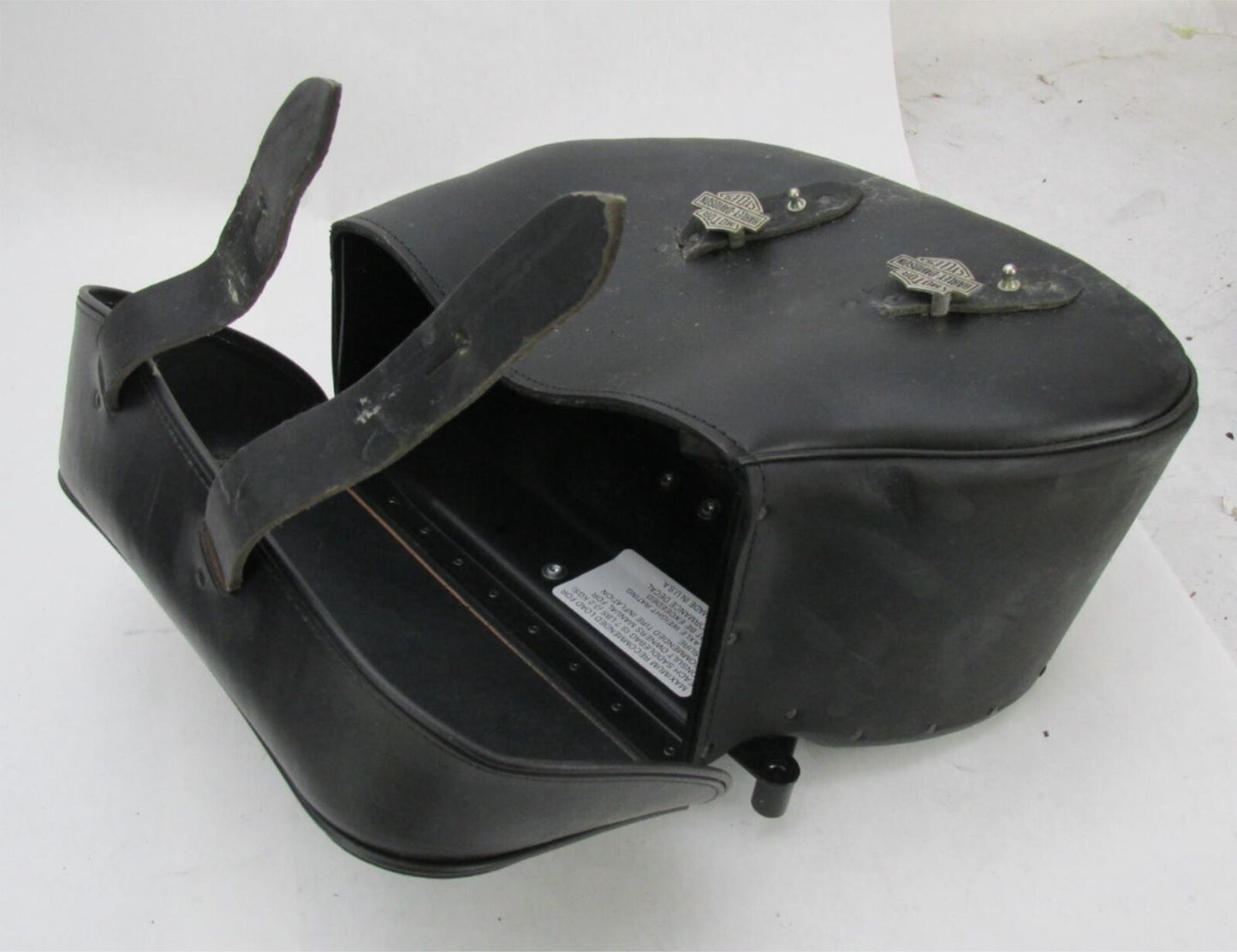 Harley-Davidson NOS 2000-Up Softail FXST Large Capacity LTR Saddlebags 90114-00