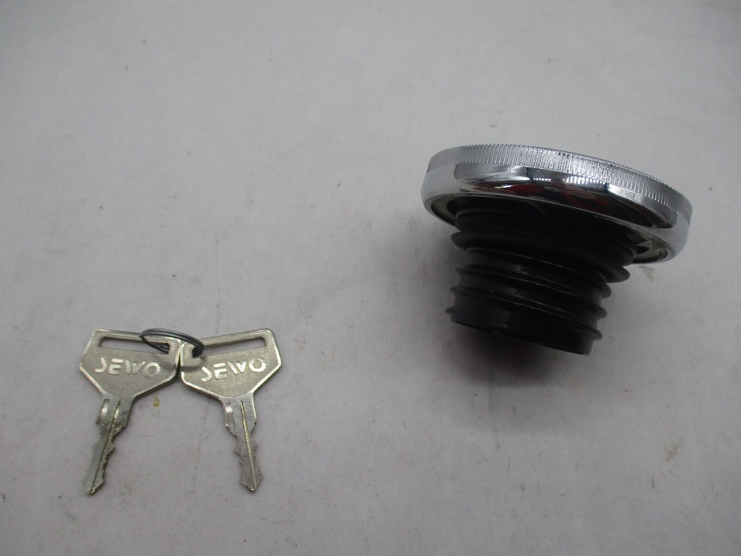 Harley Davidson Chrome Gas Fuel Tank Cap Lockable Locking with Keys