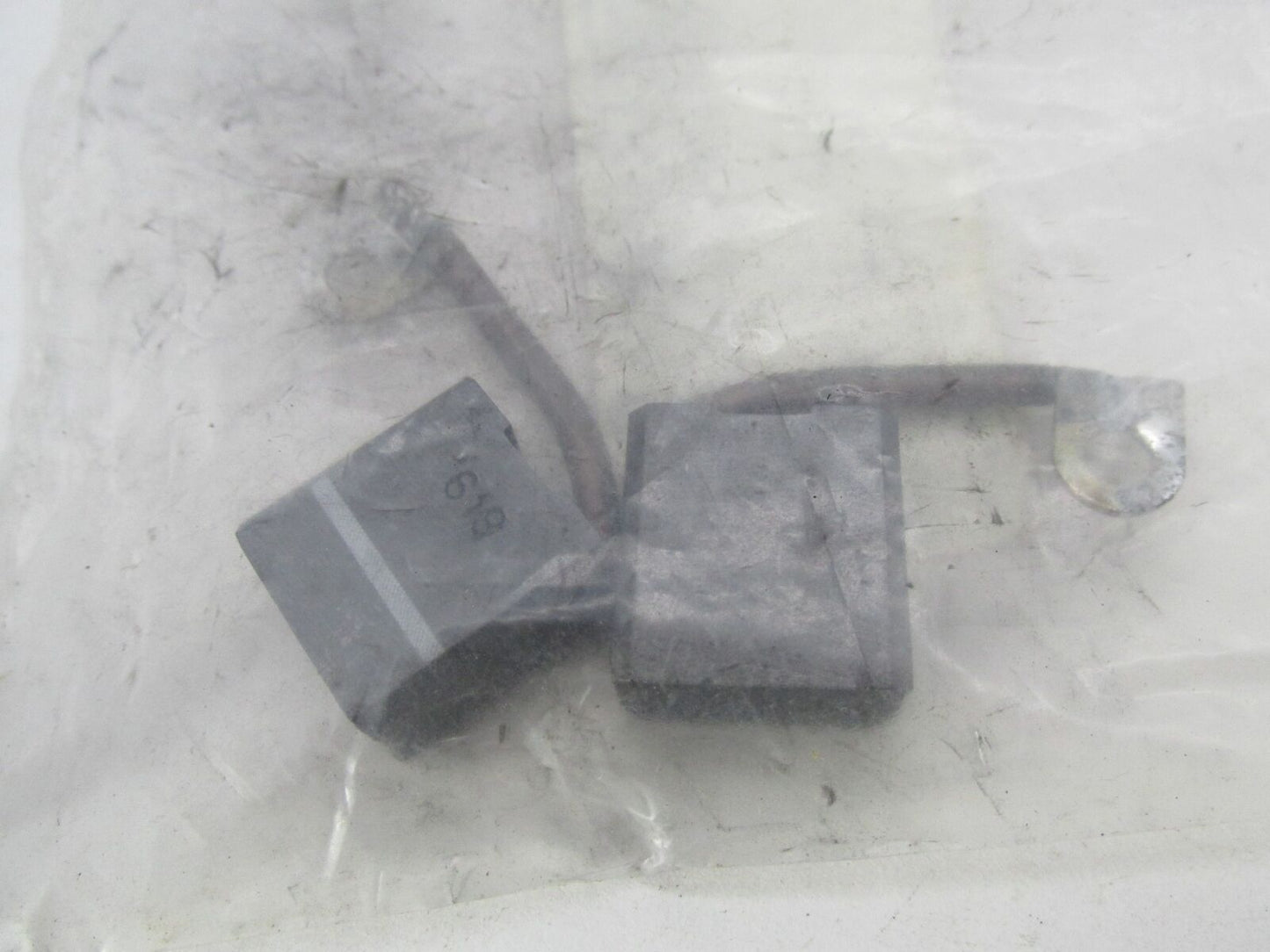 Set of 2 Harley-Davidson Genuine NOS Generator Brushes 29913-82