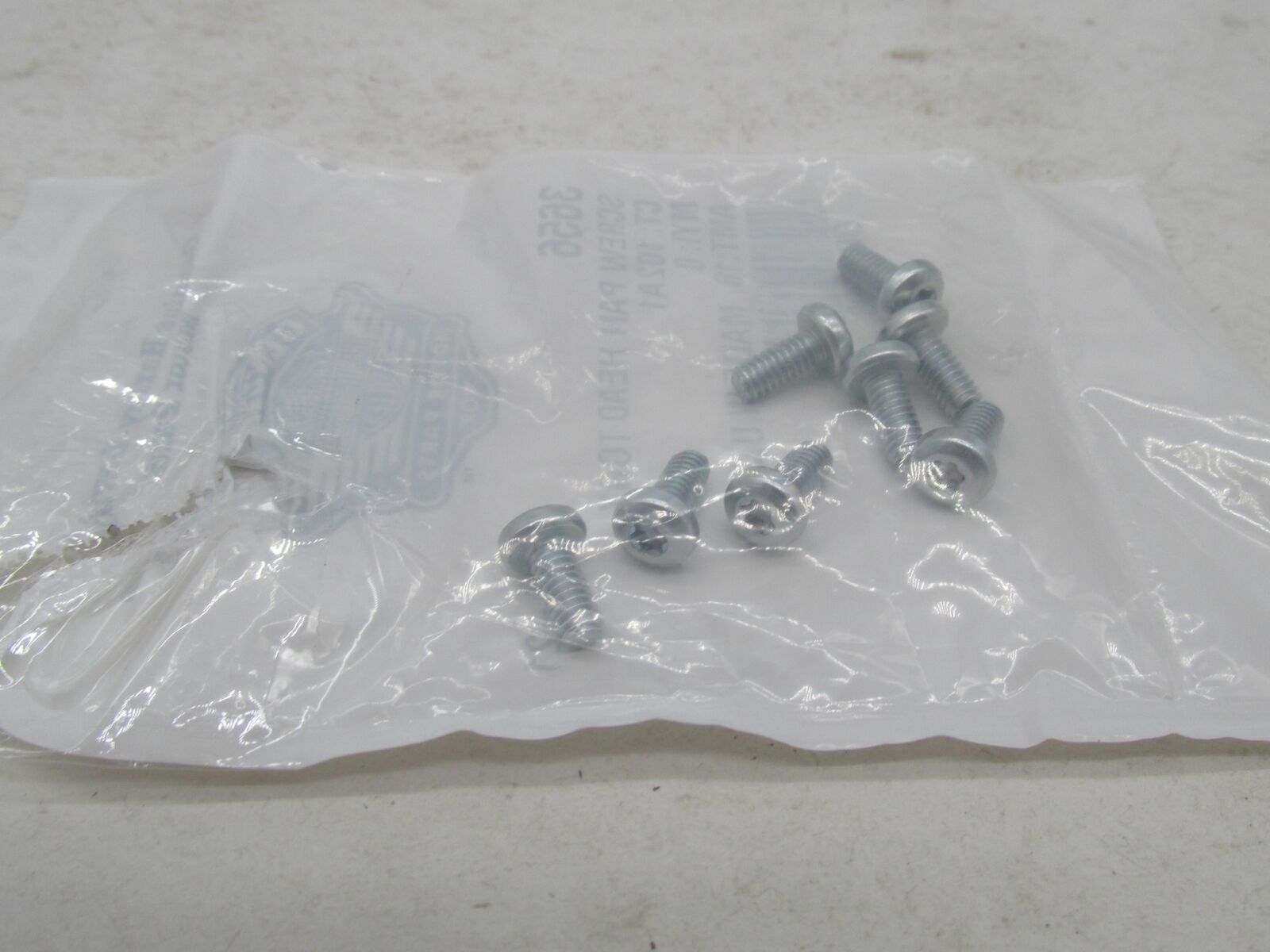 Lot of 8 Harley-Davidson Genuine NOS Pan Head Screws 3656