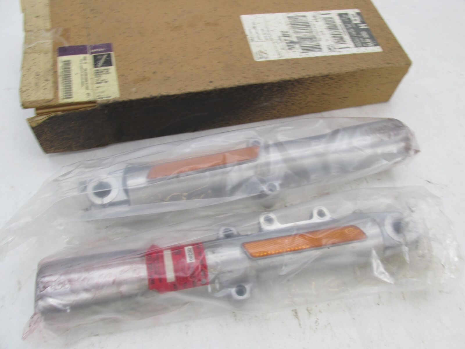 Pair of Harley Davidson Showa Lower Fork Sliders R45915-00 L435916-00 46482-00