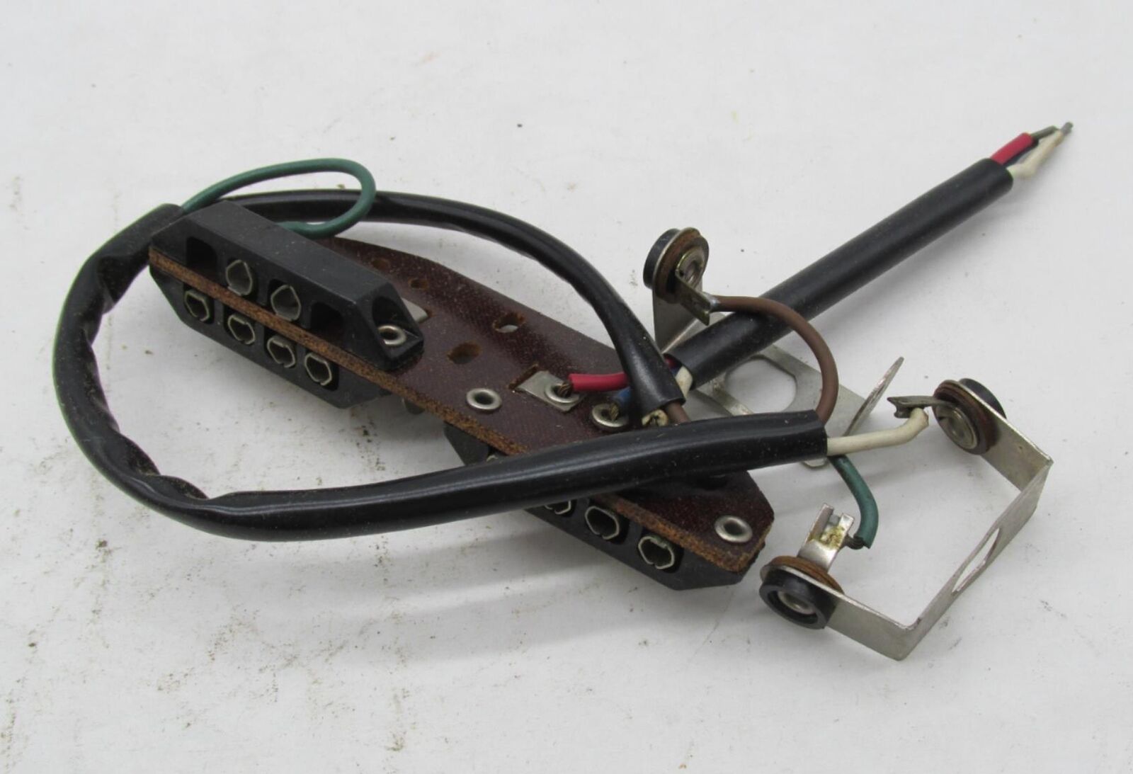 Harley NOS Aermacchi 64’ Sprint C H Headlamp Wiring Terminal Board 71559-64P