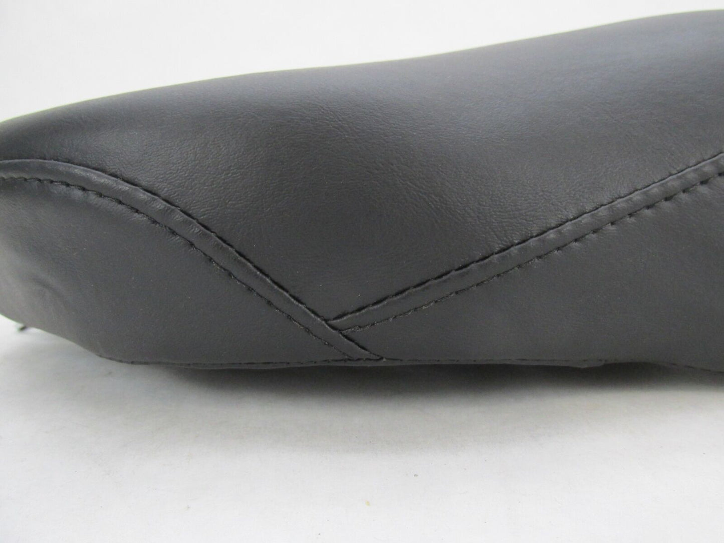 Harley Davidson Genuine Softail FXST Black Passenger Pillion Seat RDW-92/61-0067