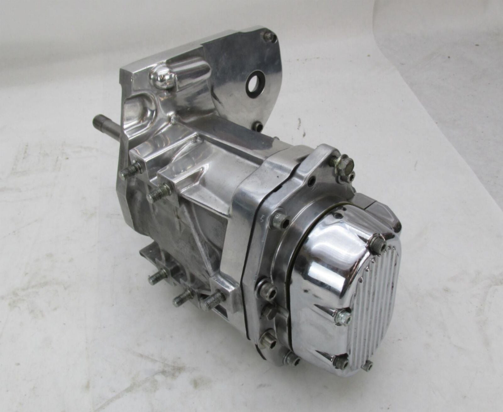 Harley Accessories Unlimited 6 Speed Polished Chrome Transmission D6560871