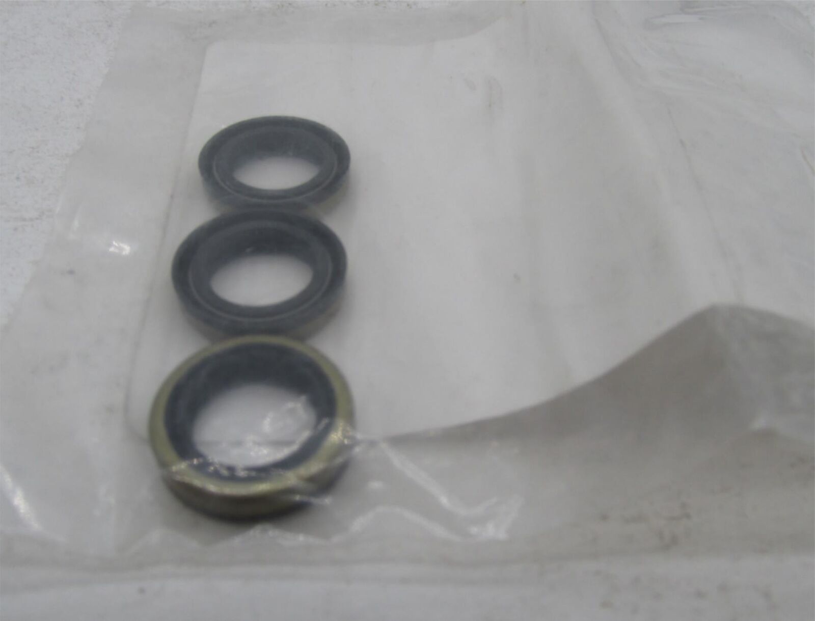 Lot of 3 Harley-Davidson Dyna Shift Shaft Seals 0935-0376