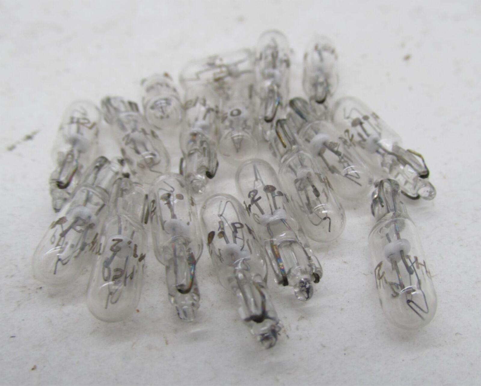 Lot of 17 Harley-Davidson Aermacchi Genuine NOS Indicator Lamp Bulbs 71092-74P