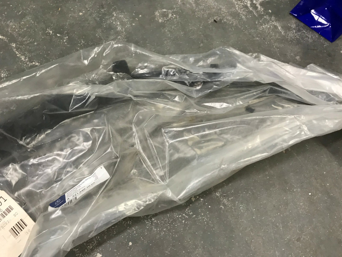 Mercedes Benz S W221 Front Bonnet Hood Guard A2218801005 GENUINE NEW