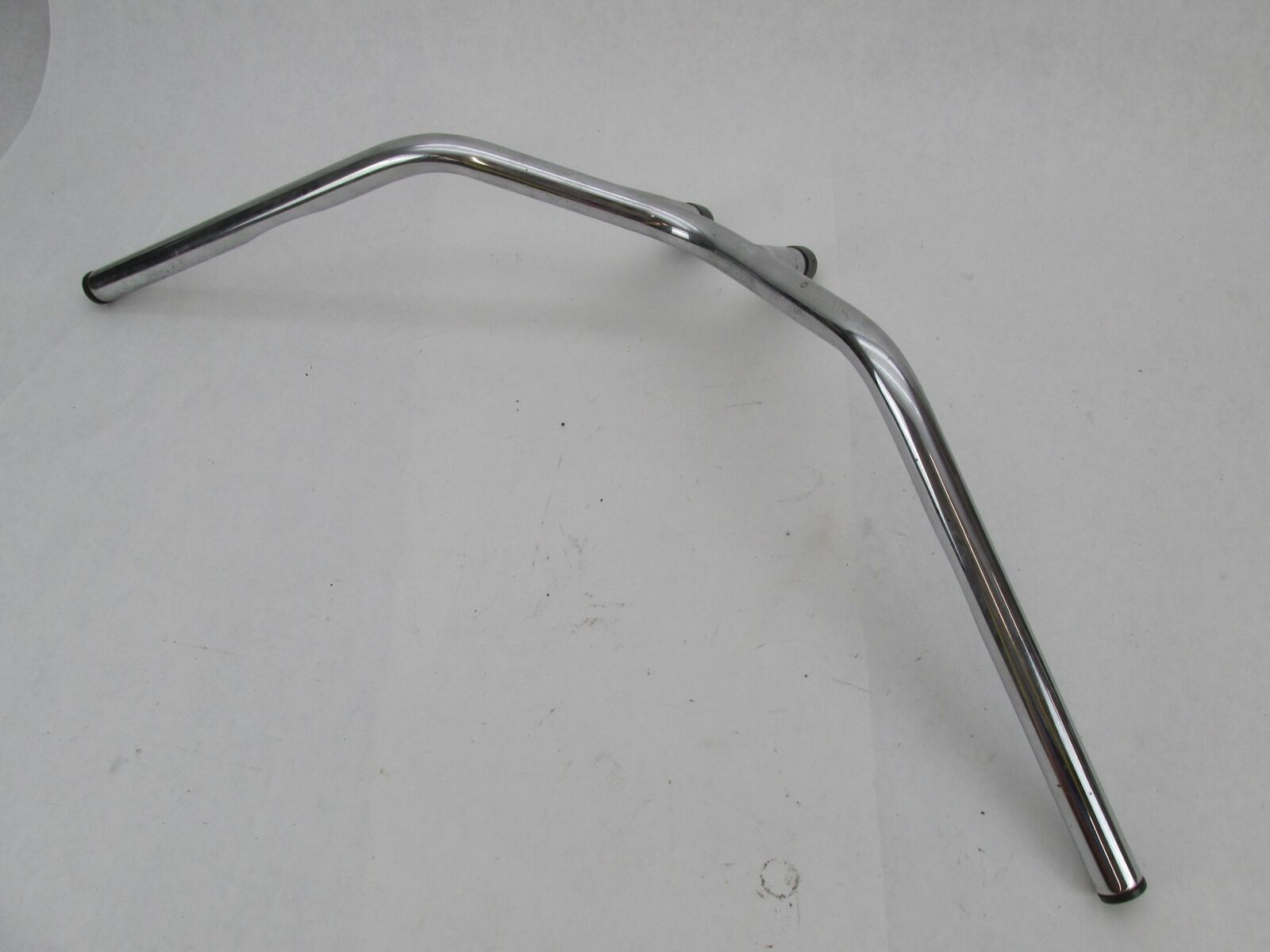 Set of Harley Davidson 1" Chrome 5.5" Center Rise T-Bars Handlebars