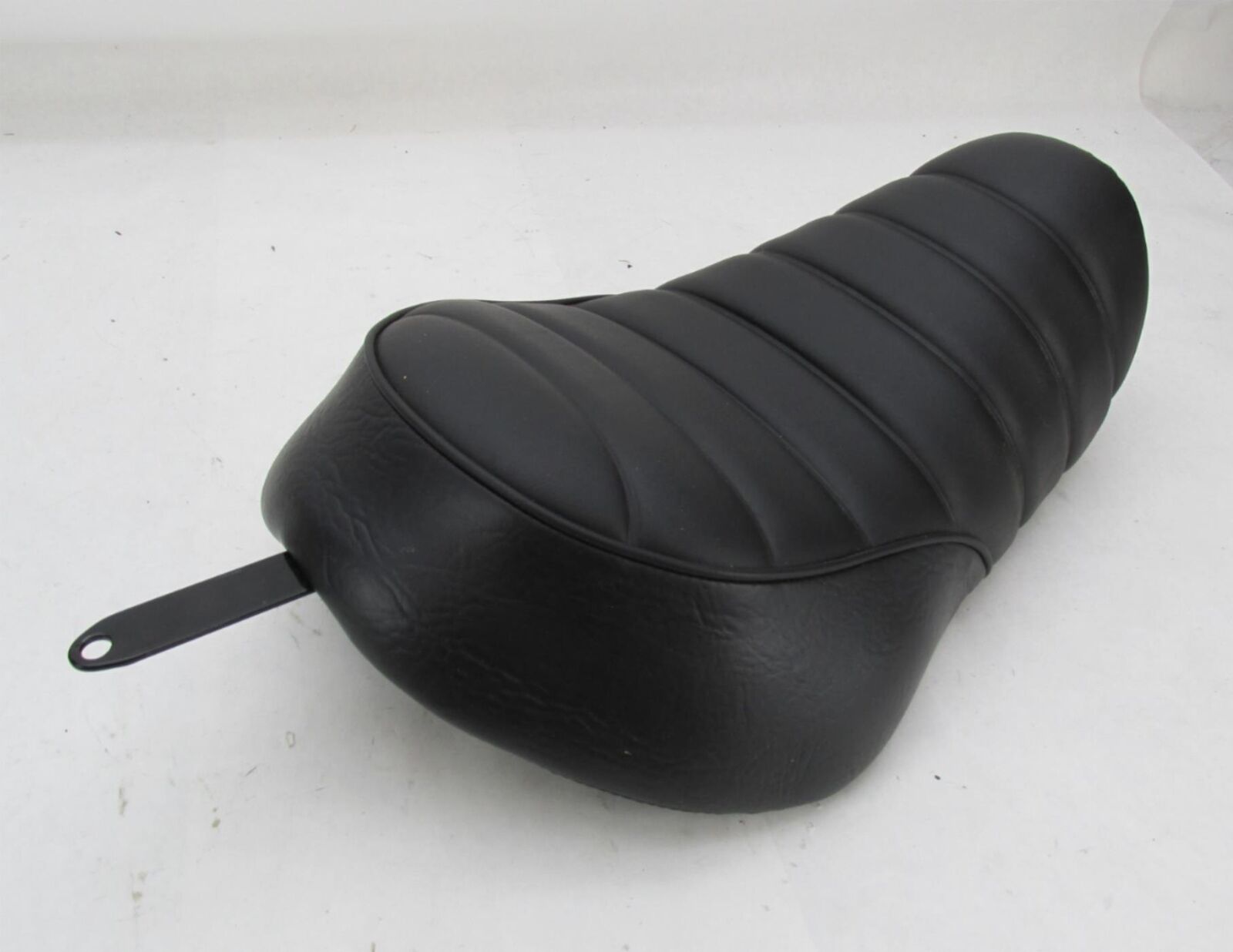 Harley-Davidson Genuine Sportster 2016-21 Black Ribbed Solo Seat 52000195