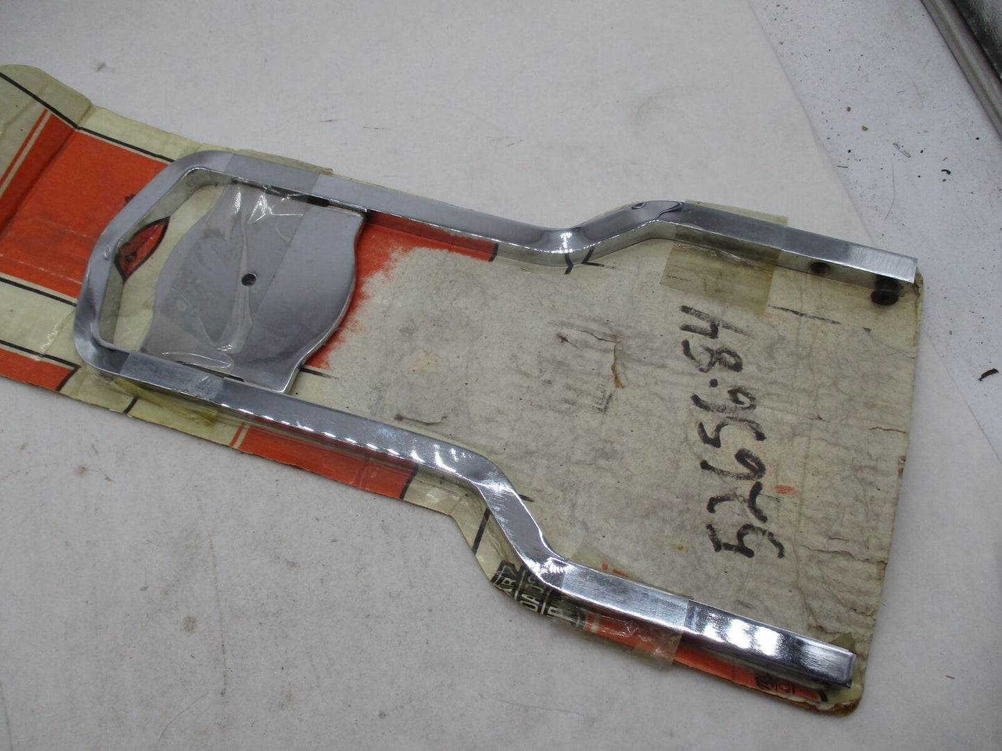 Harley Davidson Genuine NOS Chrome Low Upright Sissy Bar Backrest 52656-84