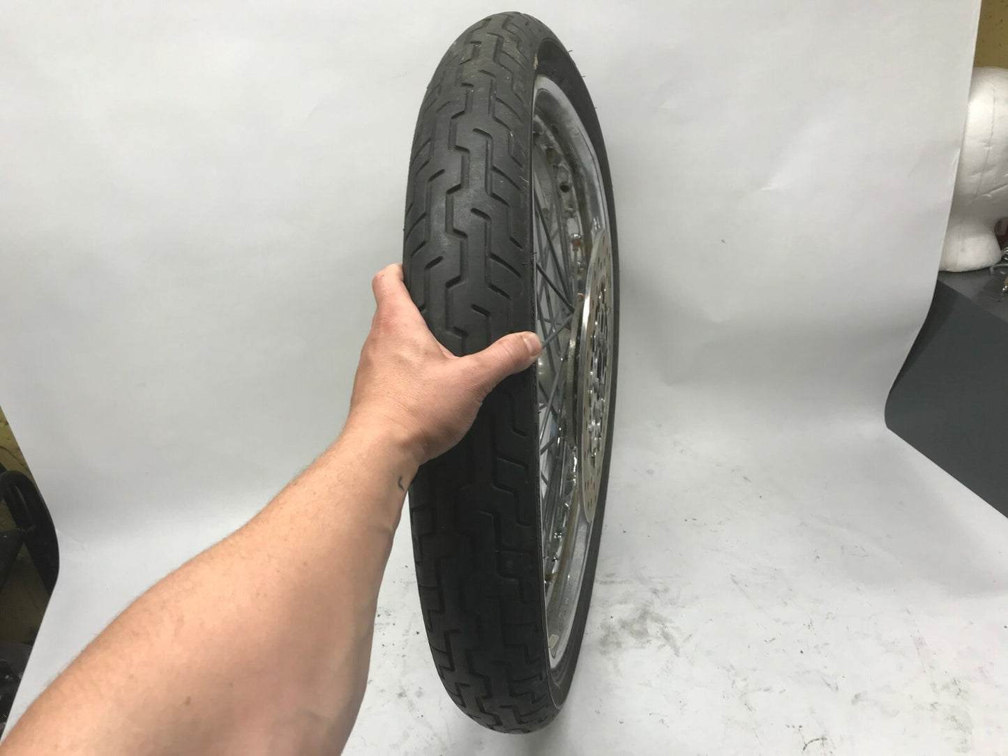 Harley Dyna 21in Front Wheel Rim T21-2.15 TLA w/ Tire & Rotor 44138-95