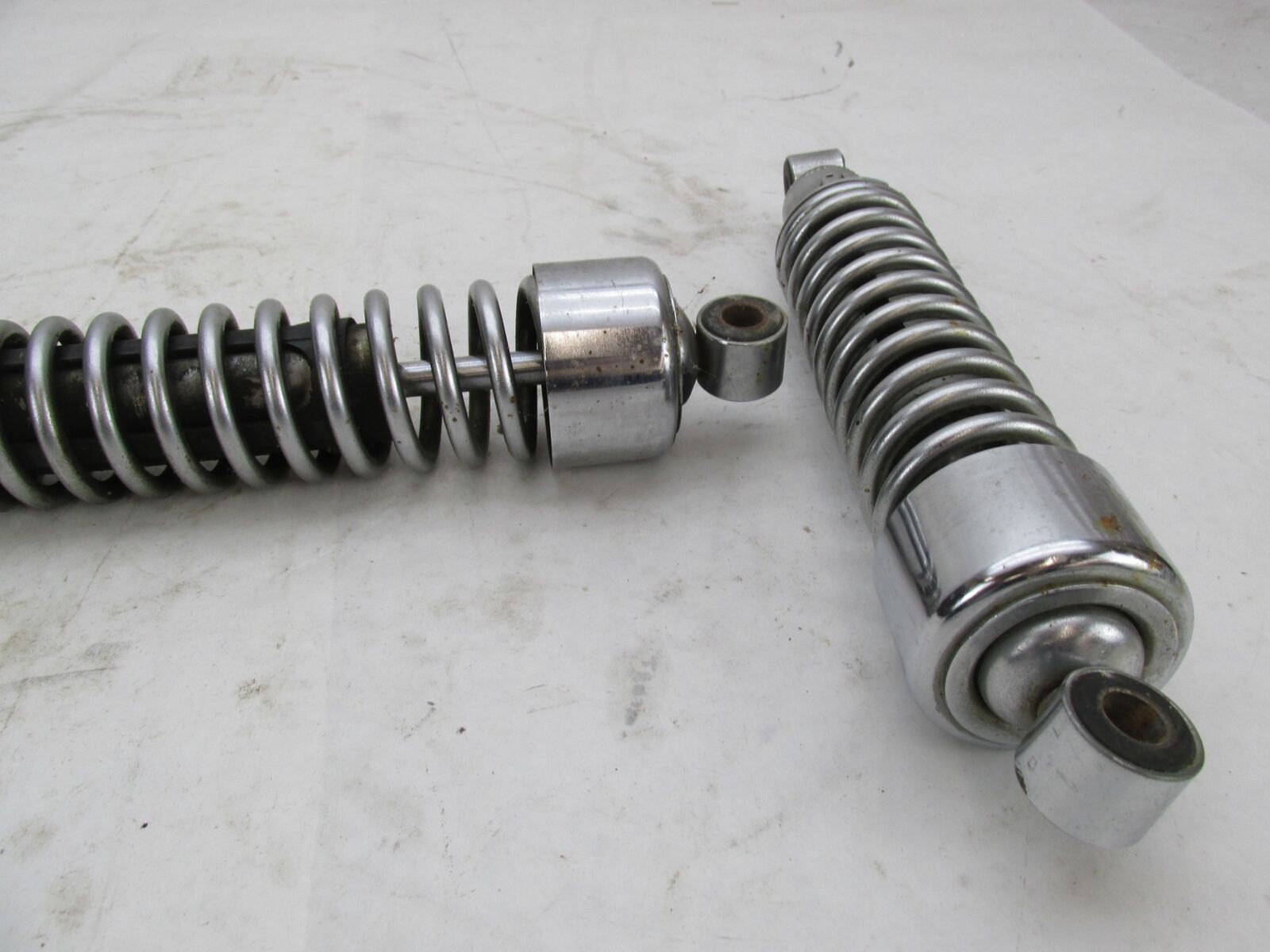 Pair of Harley Davidson 1988-91 Sportster XL 1200 883 Rear Shocks