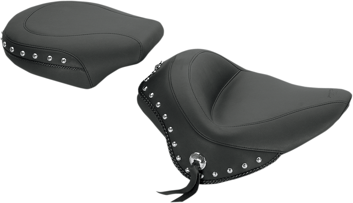 Mustang Wide Front Solo Seat 76750
