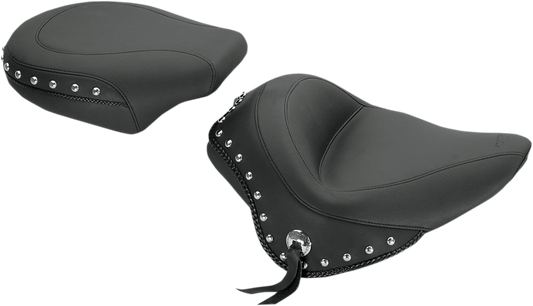 Mustang Wide Front Solo Seat 76750