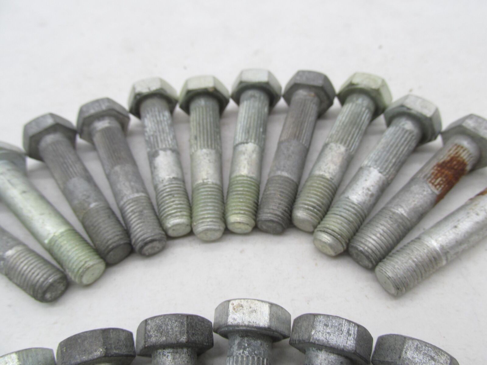 Lot of 20 Harley-Davidson Genuine NOS Aermacchi Cushion Sprocket Bolts 41499-61P