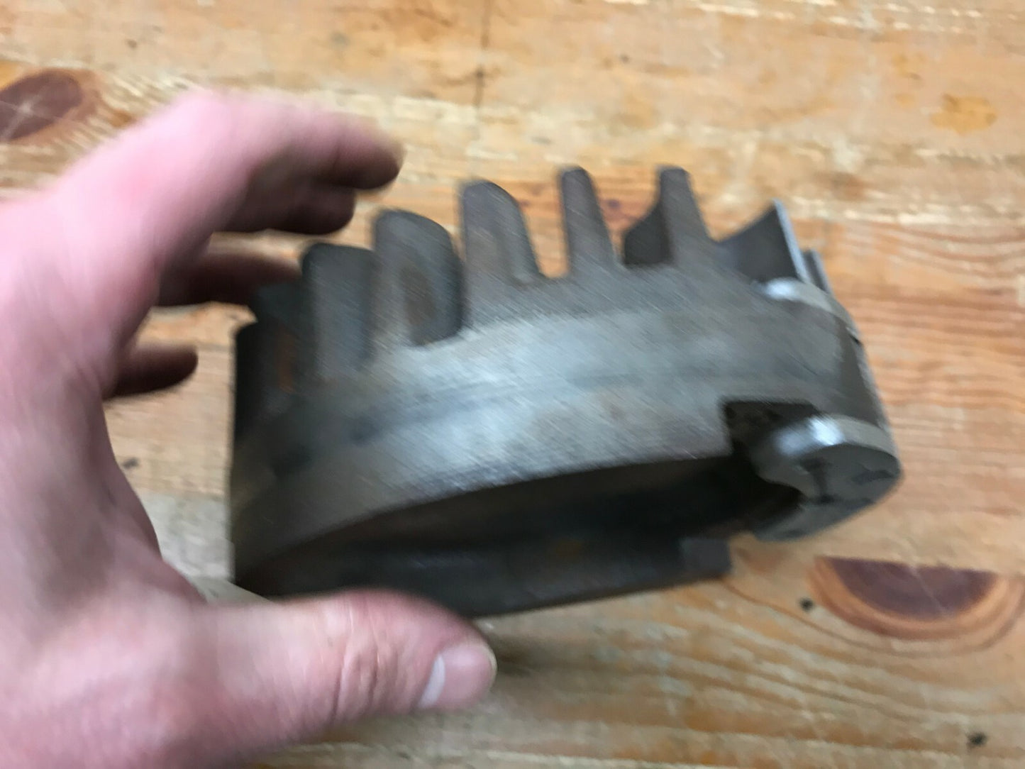 Briggs & Stratton Cast Iron Engine Flywheel Magneto N5A 67 large fins Nice