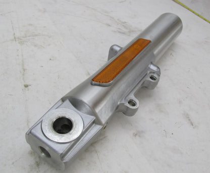 Harley Davidson Genuine Stock Showa Lower Fork Slider 46495-09 G5B3-10-L